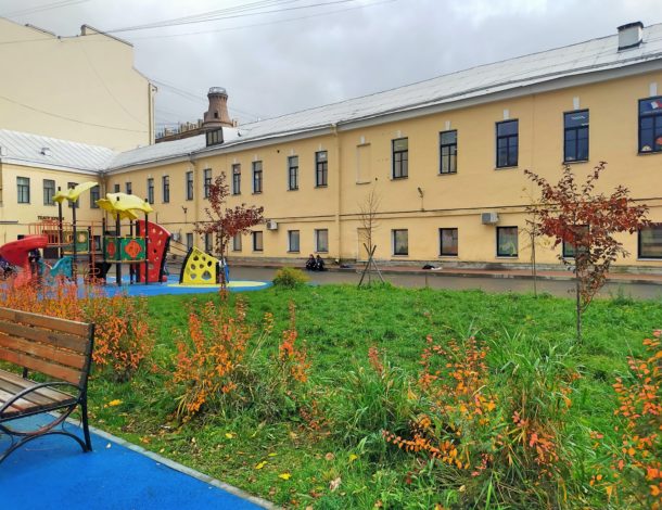 École Française, Sankt Petersburg